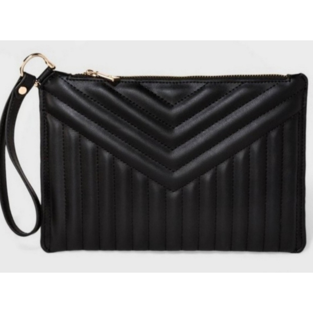 A New Day Large Quilted Black Wrislet